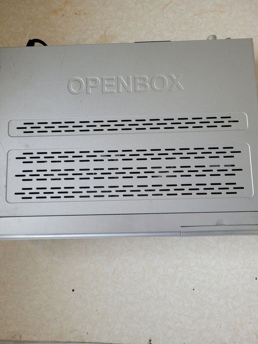 Супутниковий тюнер Openbox x-820CI
