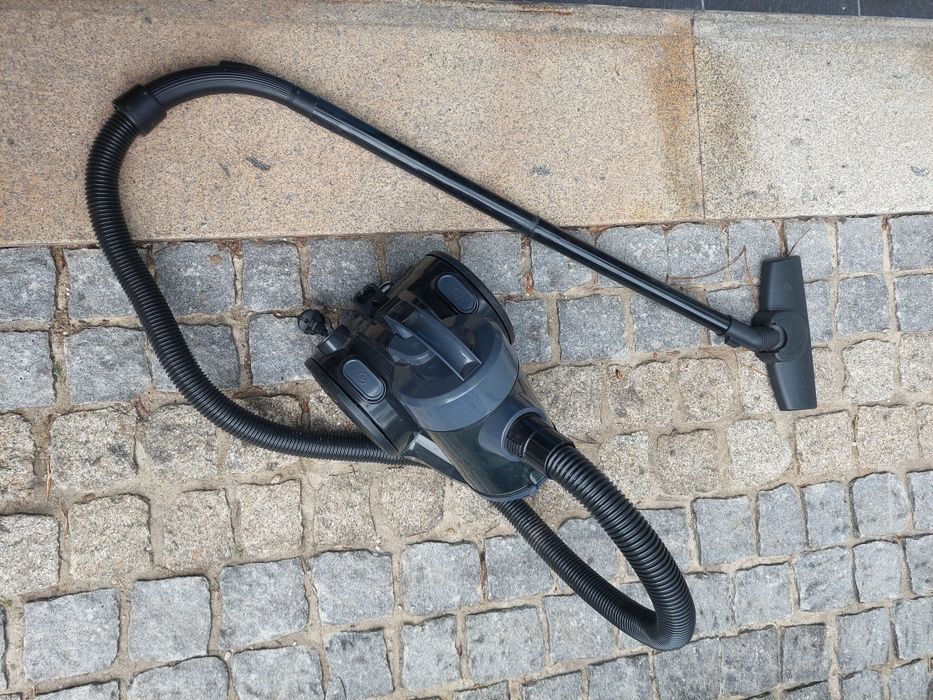 Aspirador sem saco 800W