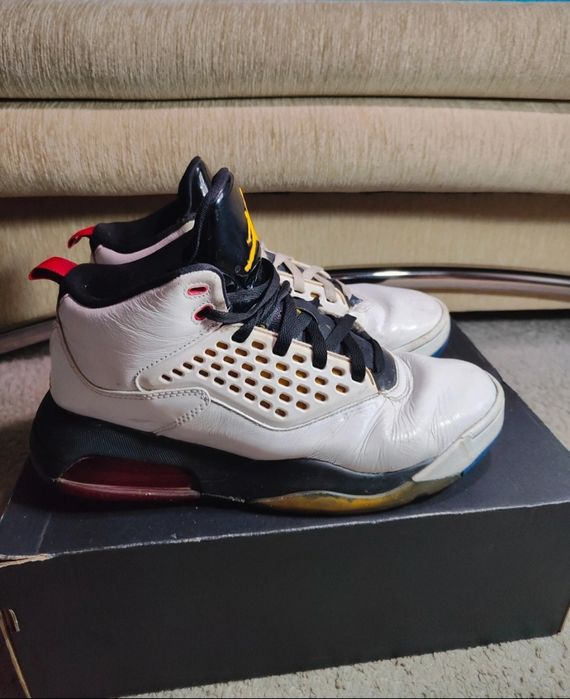 JORDAN MAXIN 200 - r. 43