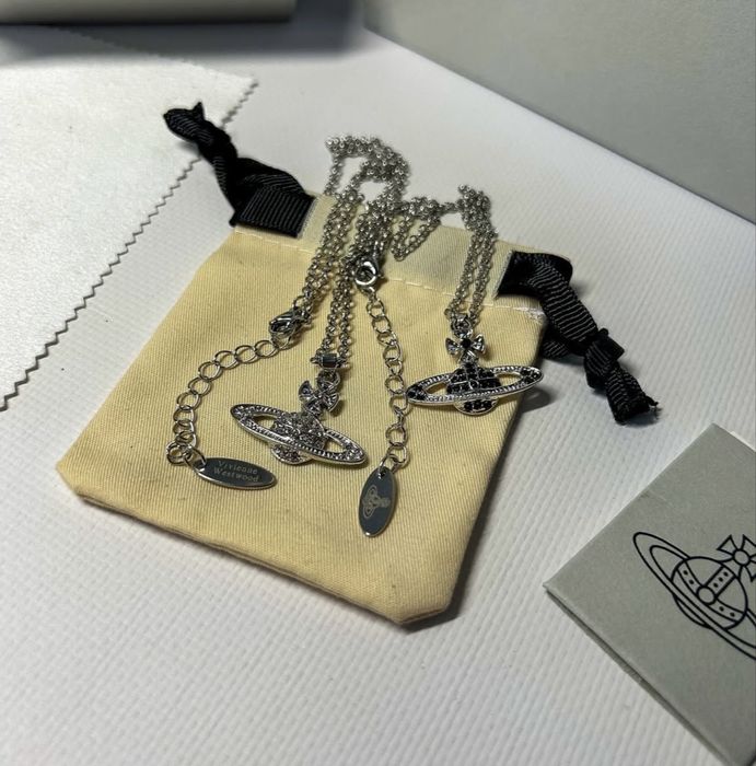 Підвіска Vivienne westwood