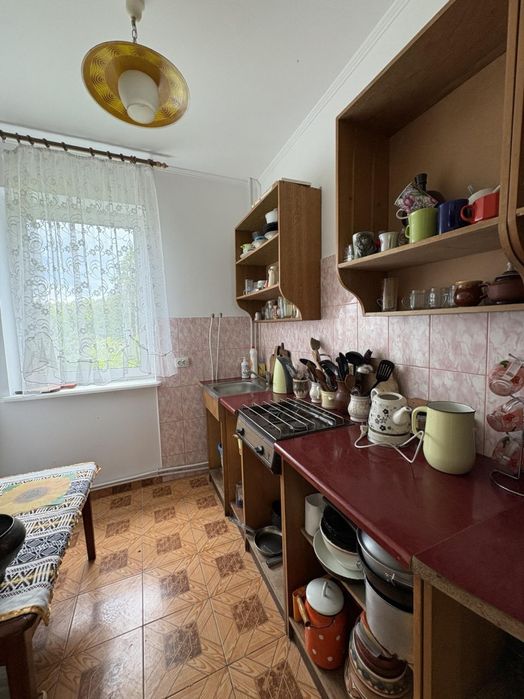 Продаж будинку з ремонтом та меблями в м.Золочів