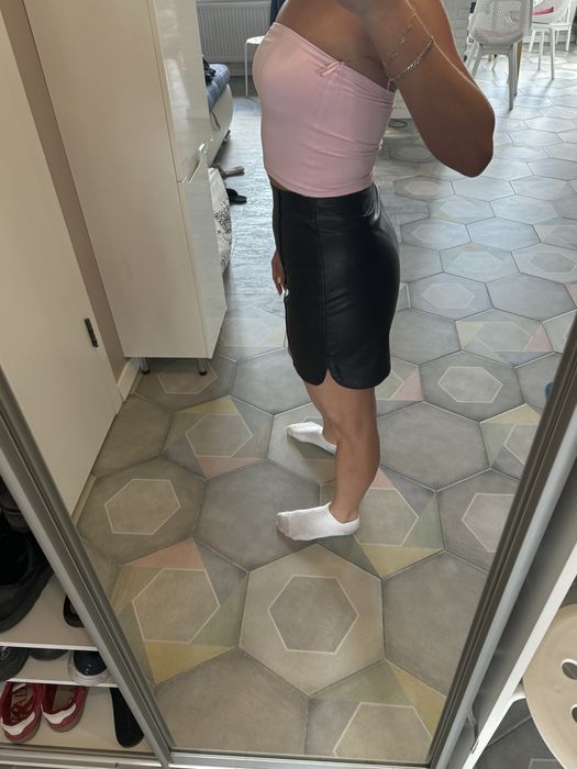 Продам мини юбку размер С, кожзам