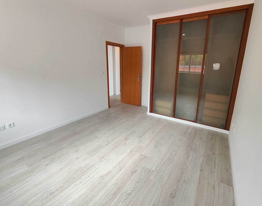 Moradia T4 + 1 Palmela ( Permuta Possível)