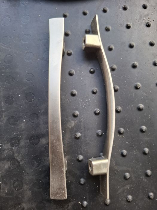 Uchwyt meblowy satynowy metalowy