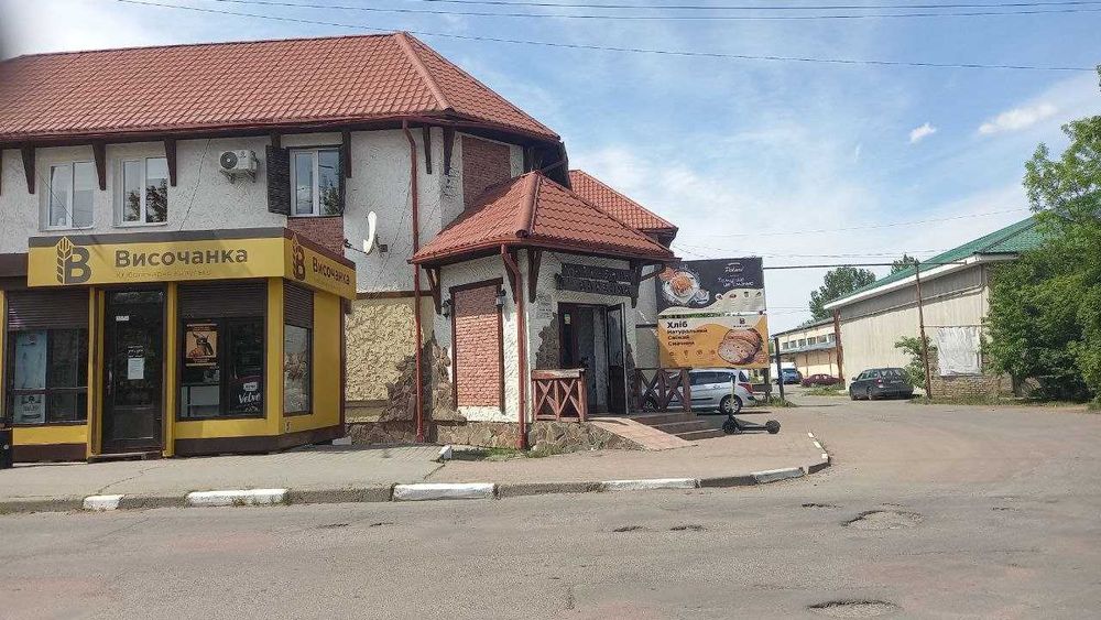 Комерція з ремонтом та комунікаціями, 172м2