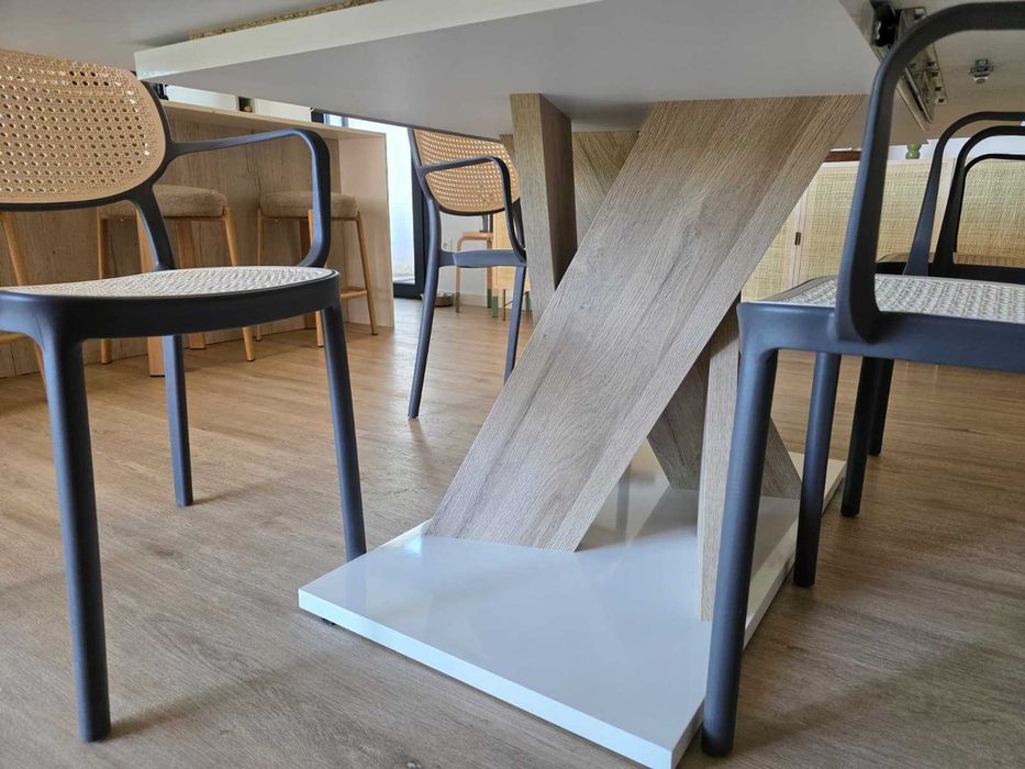 Mesa de Refeições para Sala de Jantar completamente nova, 3 meses de uso