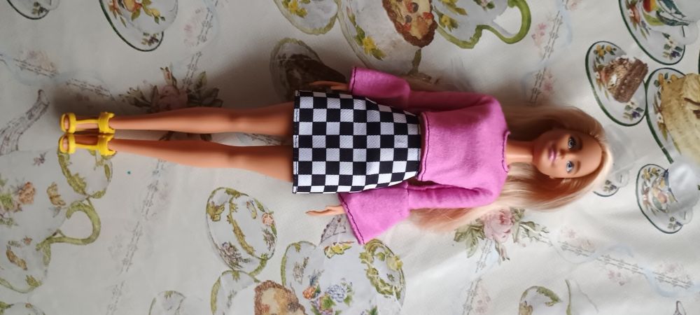 Лялька Барбі модниця Barbie Fashionistas Doll