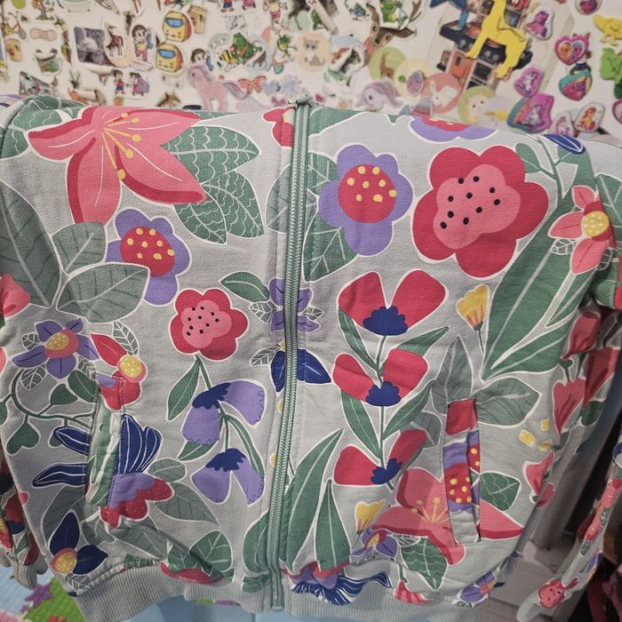 Bluza 122 w kwiatki