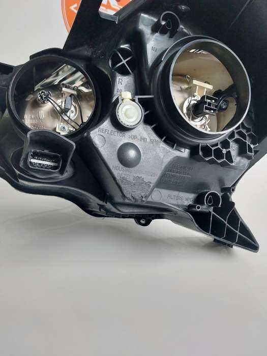 Lampa przednia prawa Citroen C3 2 DS3 09-15 Europa
