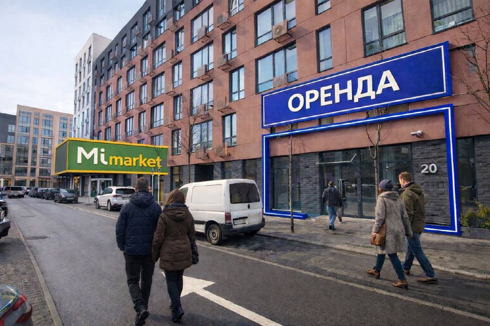 Здається в оренду приміщення у Файна Таун,фасад,Нивки,Салютна,2