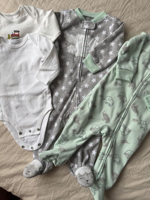 Carters 3-6 чоловічок флісовий ,бодік