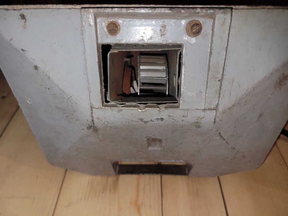 Небольшой обогреватель сушилка для рук