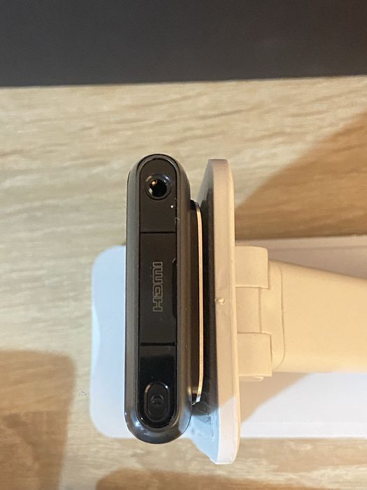 Мобильный телефон Nokia N8