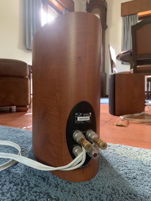 Colunas de som KEF IQ1