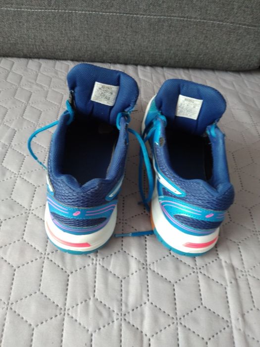 Buty halówki r 40 firmy Oasis