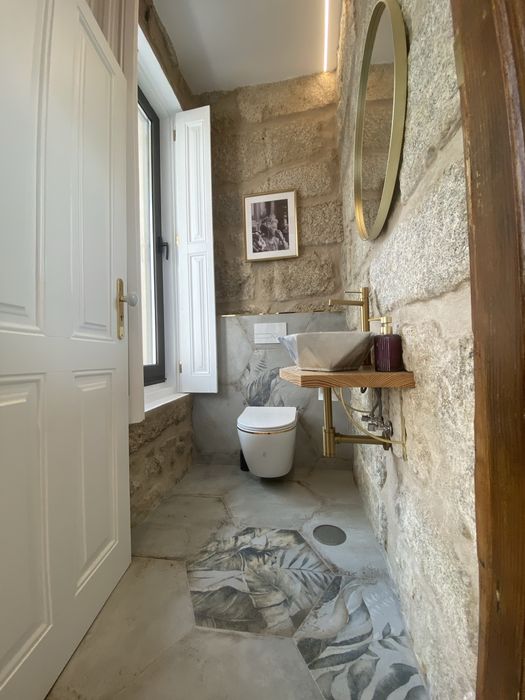 Villa / Mansão T3 ou T6 + Studio + 2 lojas