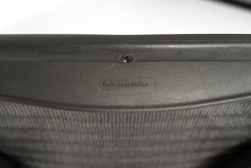 Cadeira Herman Miller modelo aeron executive - estrutura polida - posturefit