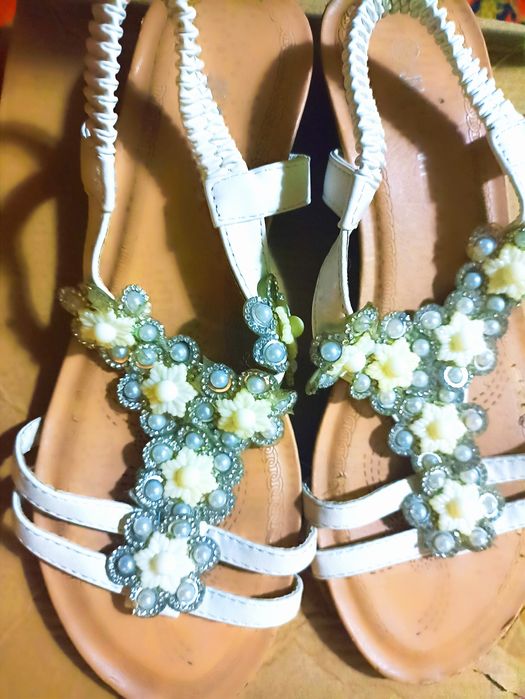 Почти даром боссоножки б/у 39 размер