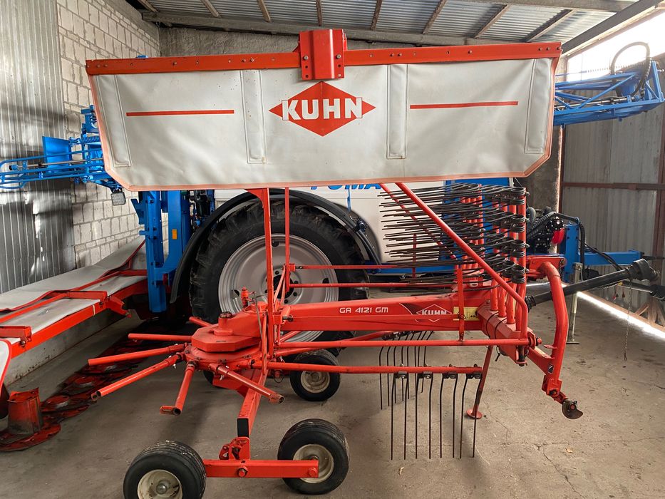 Zgrabiarka Kuhn GA4121GM