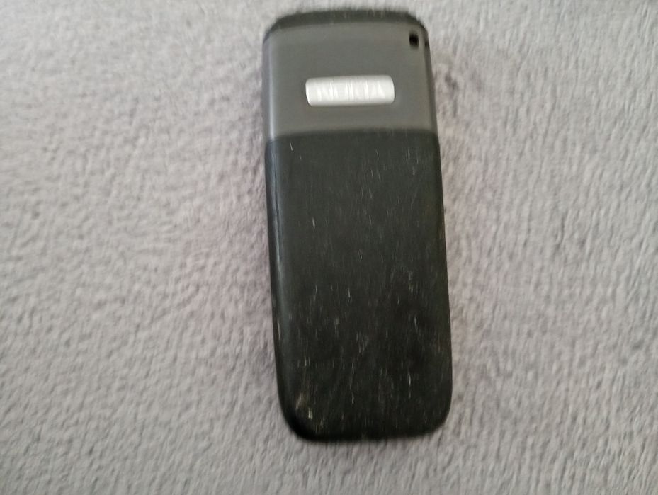Komplet starych telefonów