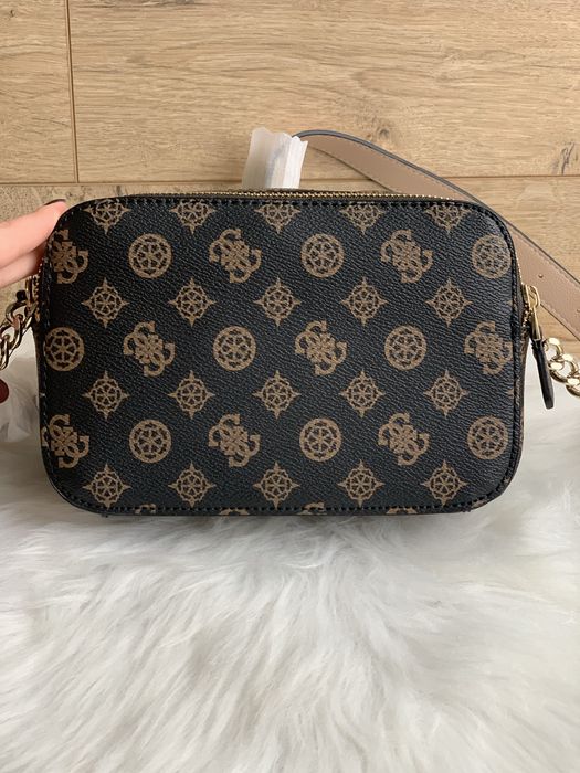 Жіноча сумка guess кроссбоді noelle коричнева