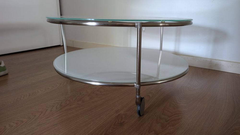 Mesa de centro com rodas