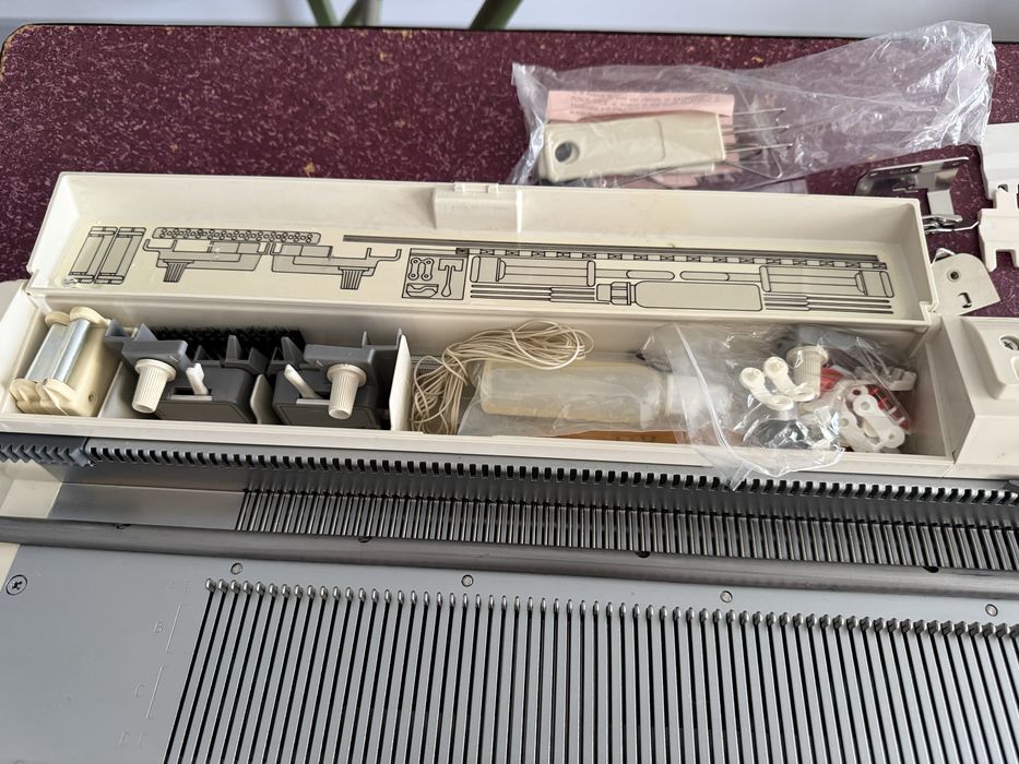 Вязальная машина Brother Silver Reed SK 360/SRP 60 N без эксплуатації