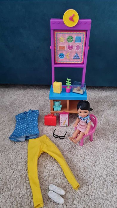 Szafa Barbie + rower Barbie + zestaw Barbie nauczycielka