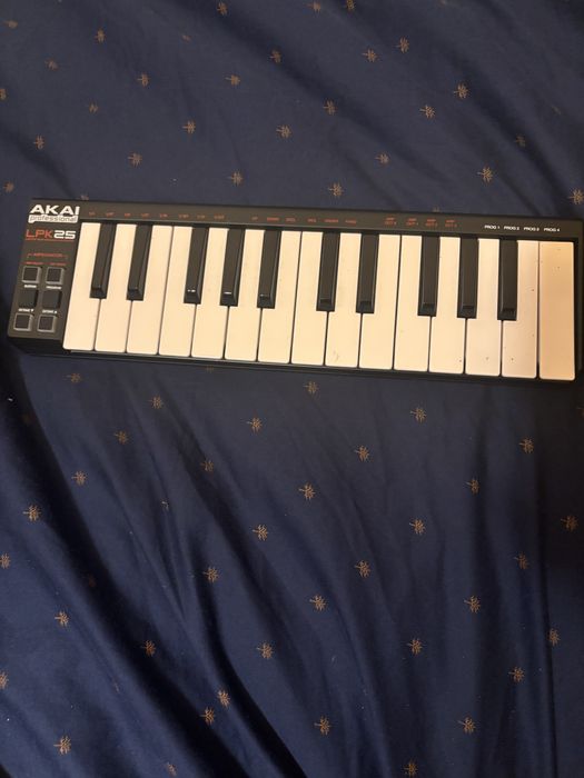 Kontroler Midi Akai Lpk25