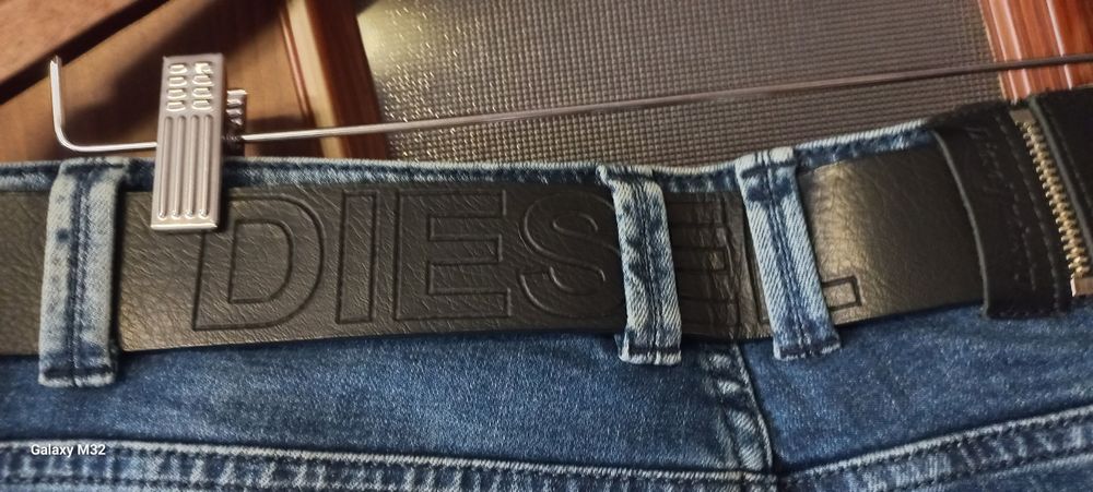 Джинси чоловічи DIESEL,в ідеальному стані,одягались один раз.