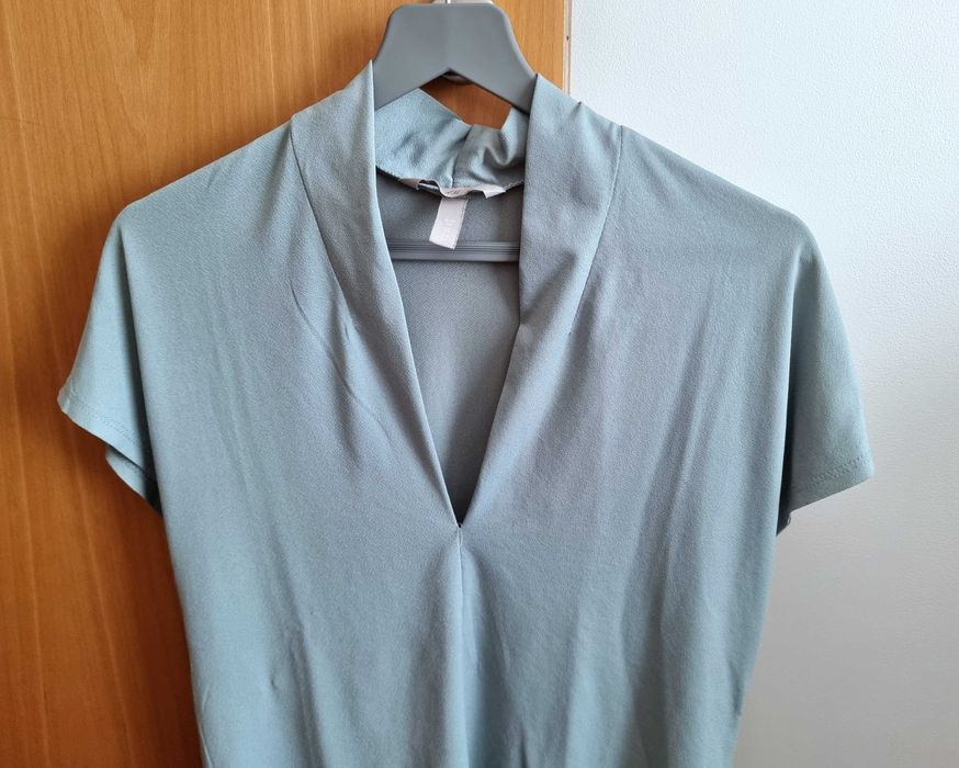 Blusa azul esverdeada H&M, tamanho XS