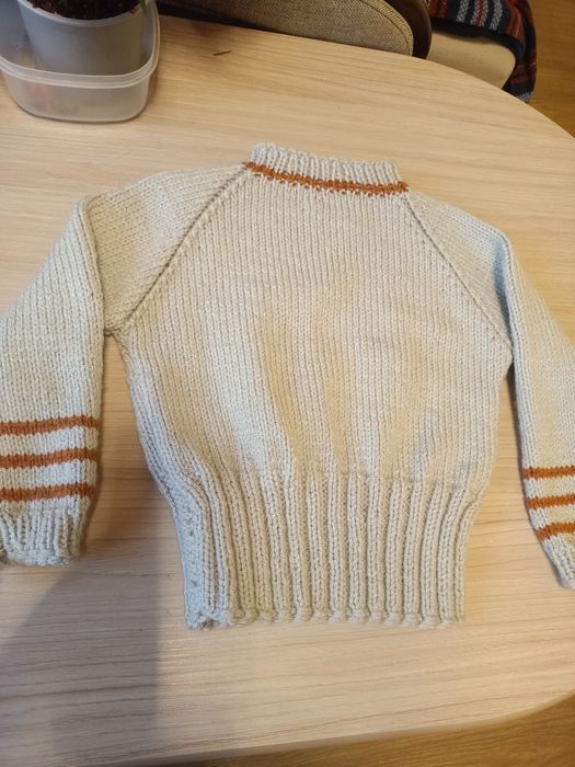 Sweter dla dziewczynki ta chłopaka