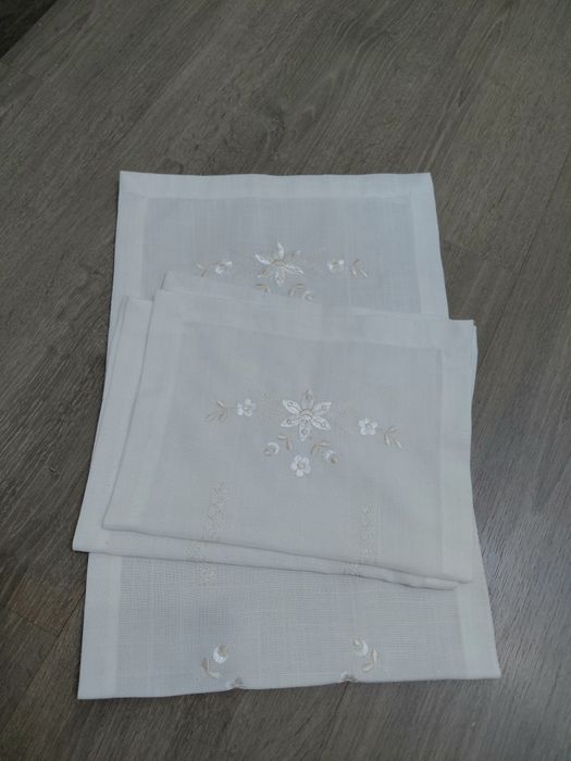 Bedroom Doilies426638421871841281