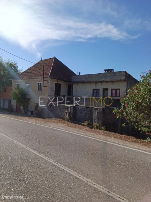 Moradia para renovar Pombal / Distrito de Leiria