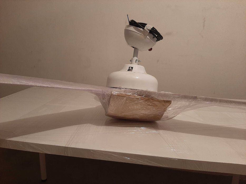 Ventoinha de teto com luz