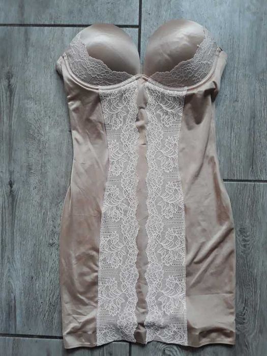 Bielizna modelujaca secret 34B wyszczuplająca sukienka