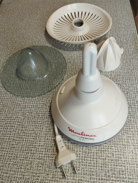 Соковыжималка для цитрусовых Moulinex Vitapress 600 BKB1