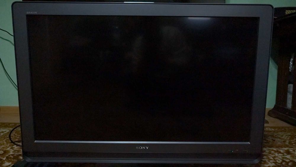 Telewizor Sony KDL-40U4000 + dekoder Manta DVBT017 + pokojowa antena