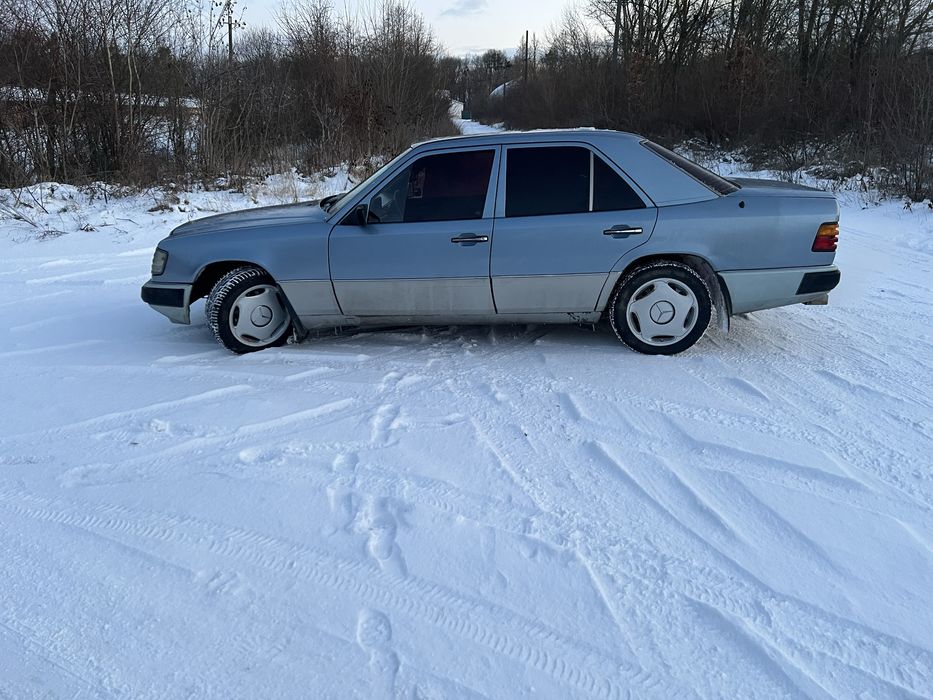 Продам мерседес 124