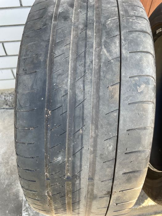 Продам пару резини Continental