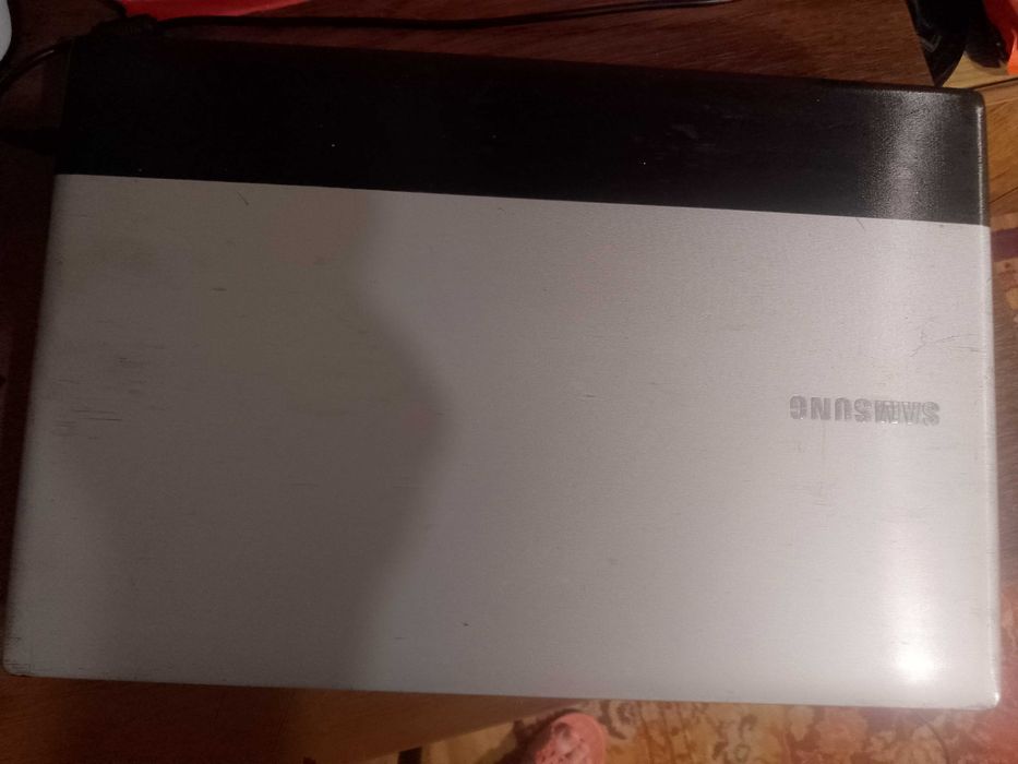 Ноутбук Samsung RV513