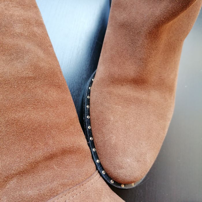 Bota NOVA em Pele Camurça de Cano Alto Camel 37