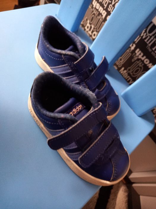 Buty adidas rozmiar 22