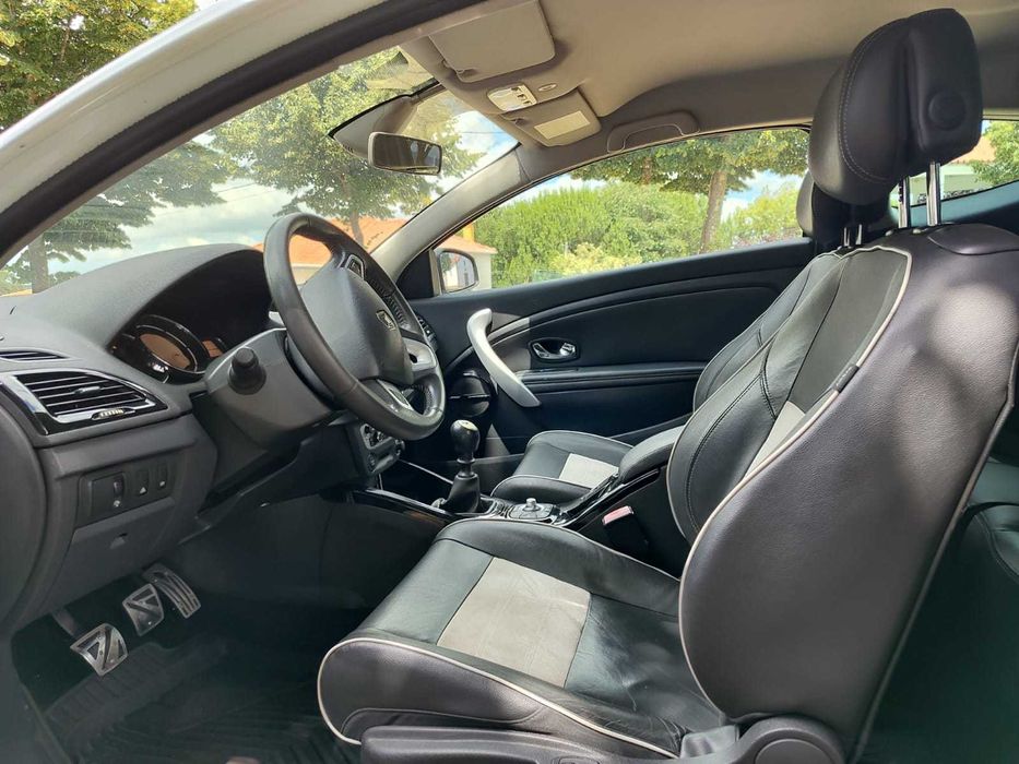 Renault Megane Coupe 1.5 Dci Bose Edition — photo 5