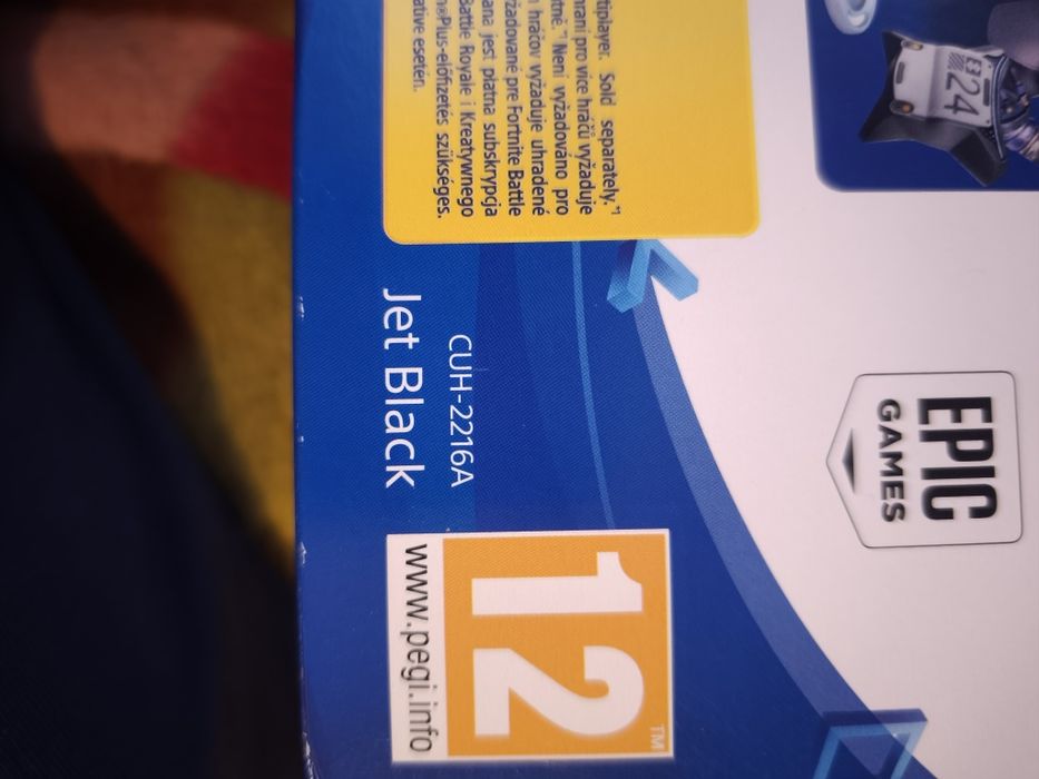 PlayStation 4 slim 2216a