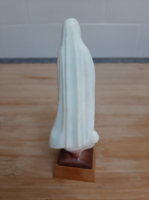 Estatueta pequena Nossa Senhora de Fátima