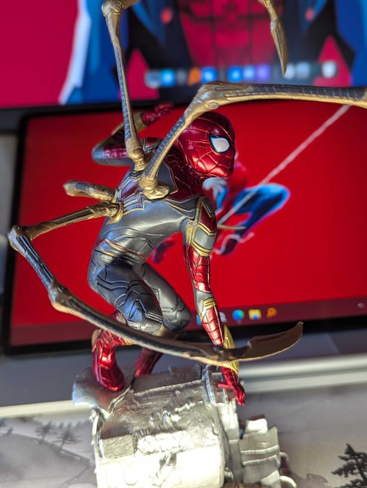 Фігурка Людина Павук 18cm. Hasbro Marvel Spider Man Колекційна Фігурка