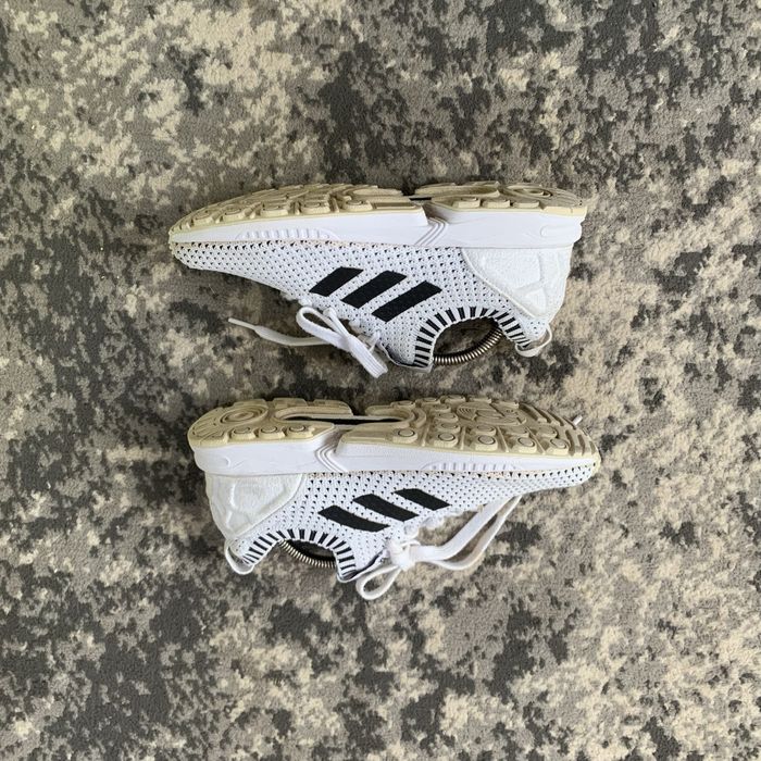 Продпю Білі кросівки Adidas