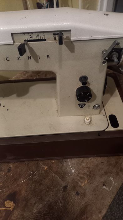 Maszyna do szycia Łucznik 466