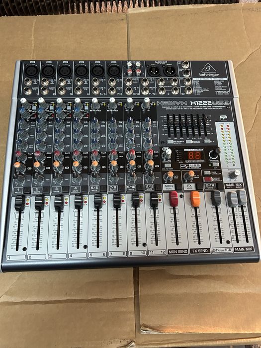 Mixer Behringer XENYX X1222USB